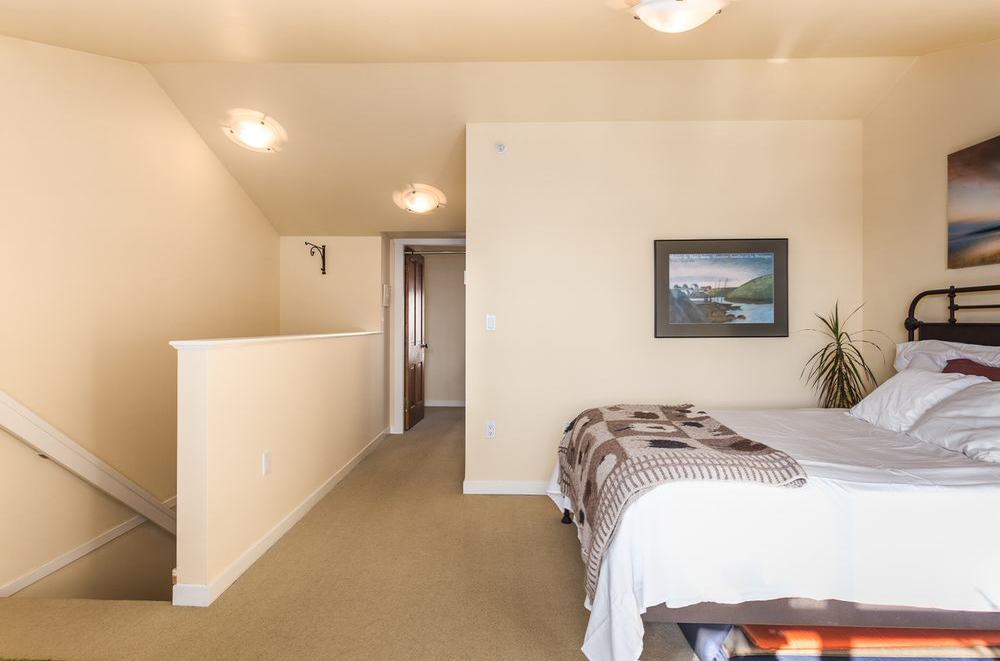 Listing Image of 111 4272 Albert St