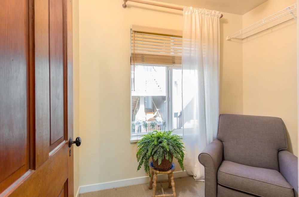 Listing Image of 111 4272 Albert St