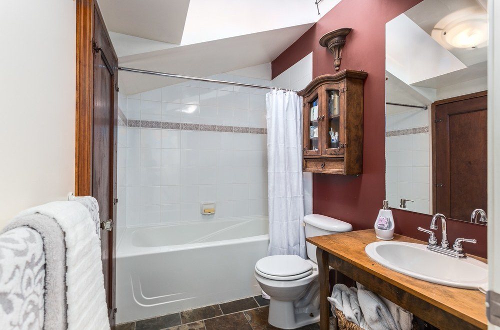 Listing Image of 111 4272 Albert St