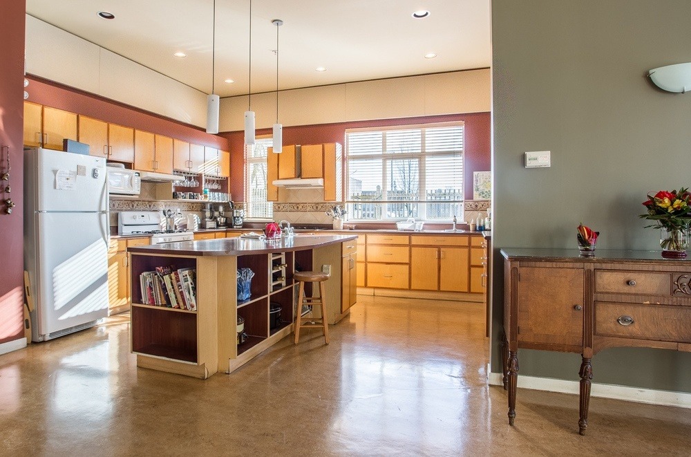 Listing Image of 111 4272 Albert St
