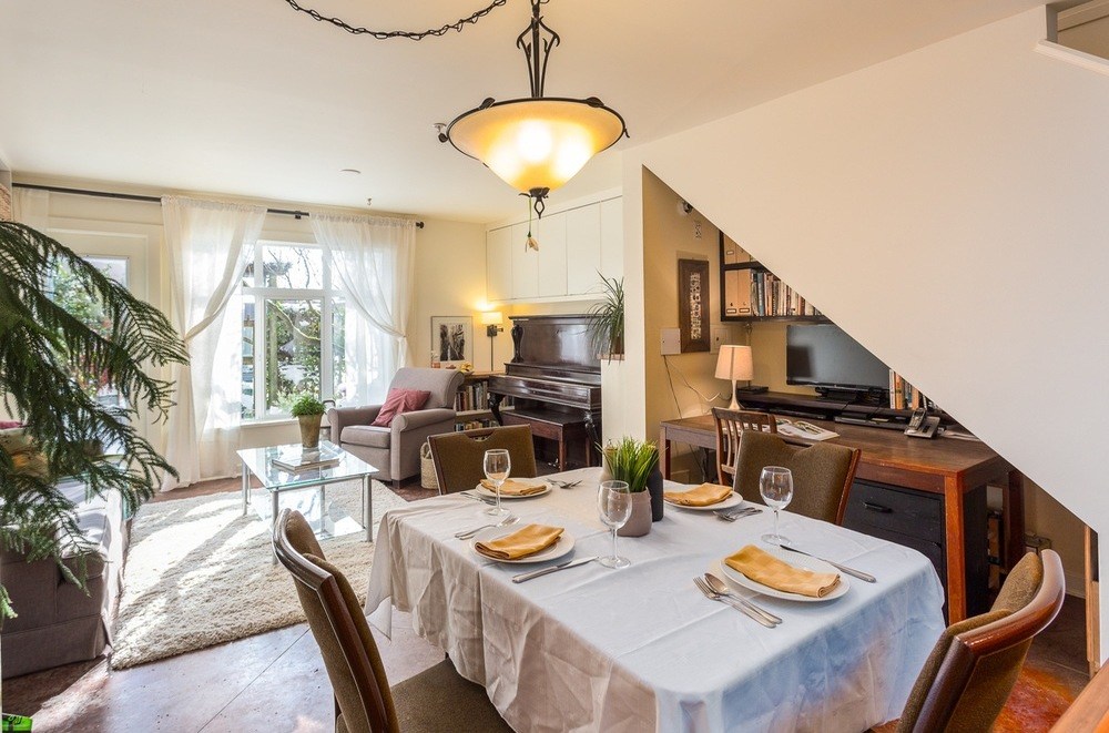Listing Image of 111 4272 Albert St
