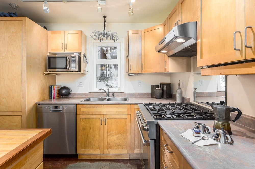Listing Image of 111 4272 Albert St