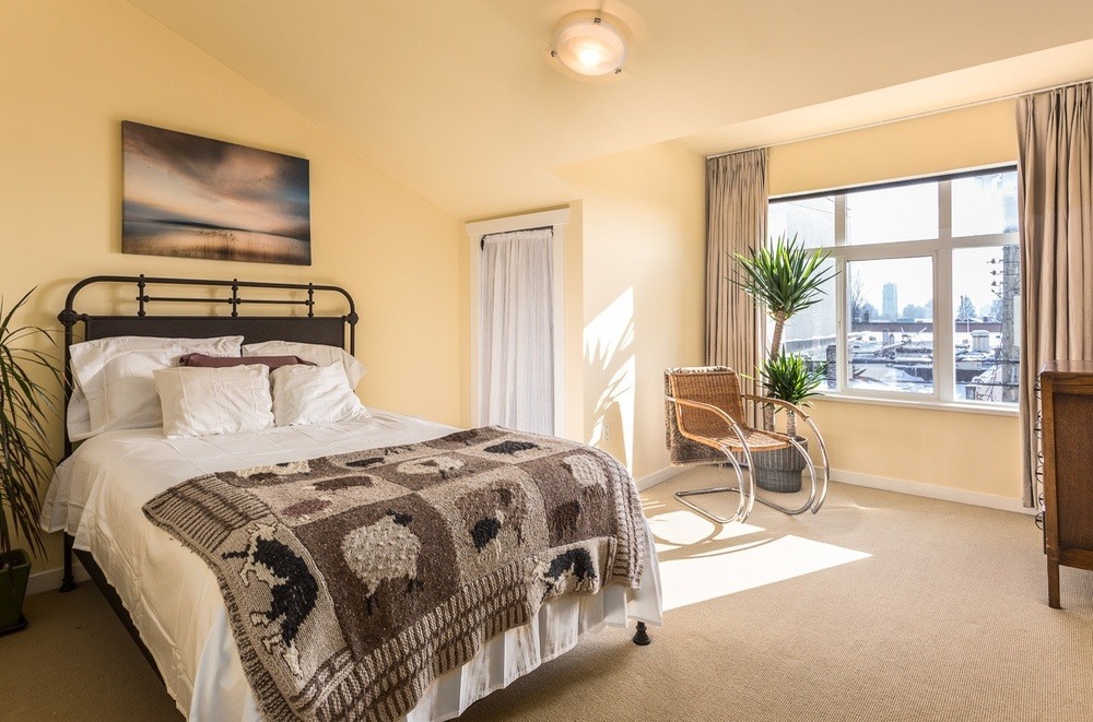 Listing Image of 111 4272 Albert St
