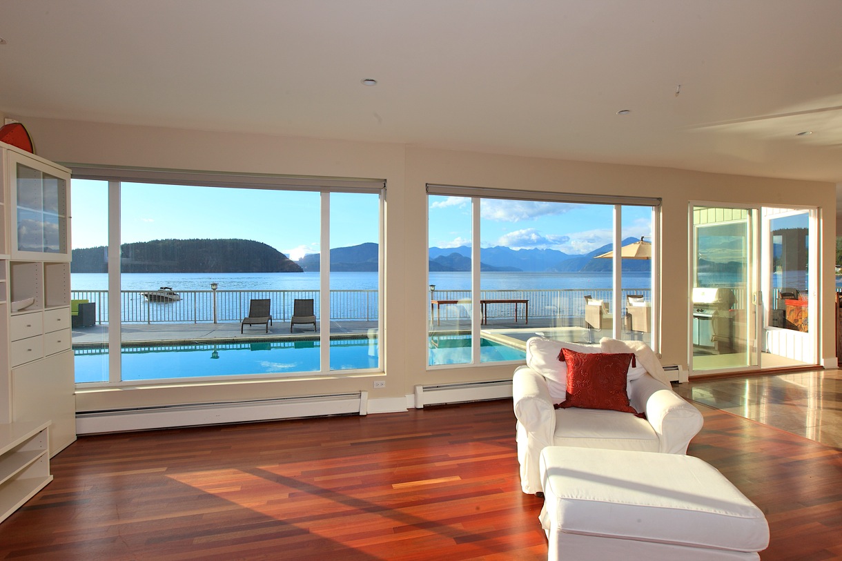 Listing Image of 1 Strachan Point Rd