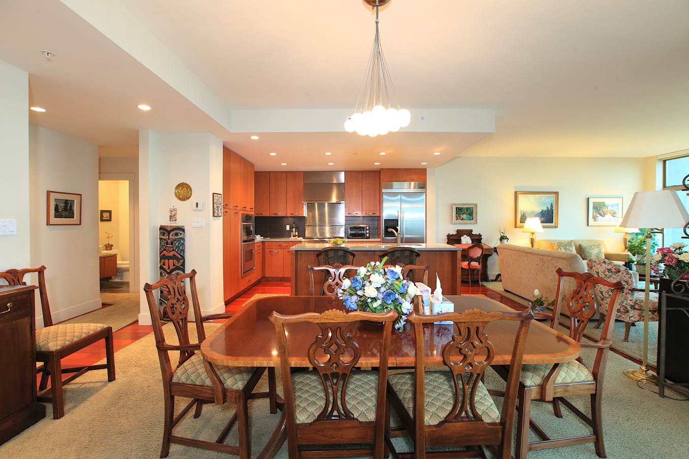 Listing Image of 1303 - 3335 Cypress Pl