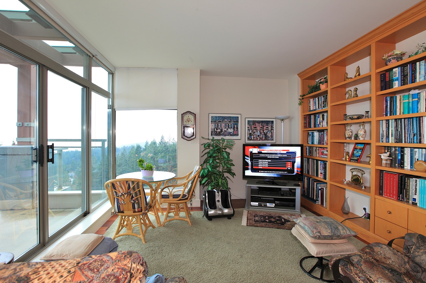 Listing Image of 1303 - 3335 Cypress Pl