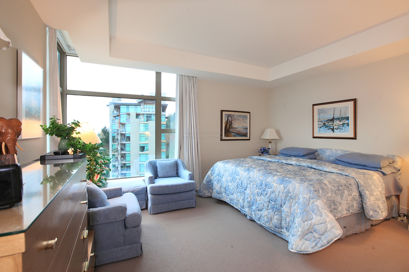 Listing Image of 1303 - 3335 Cypress Pl