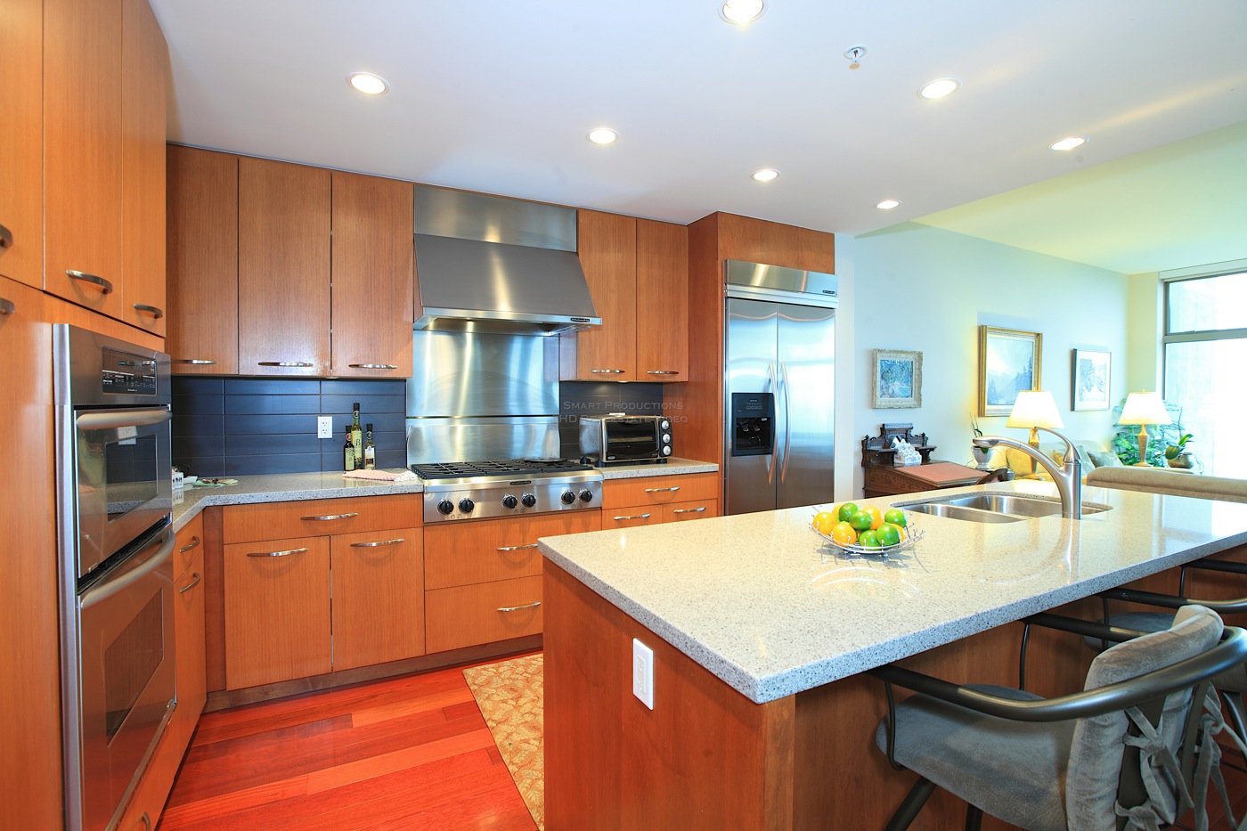 Listing Image of 1303 - 3335 Cypress Pl