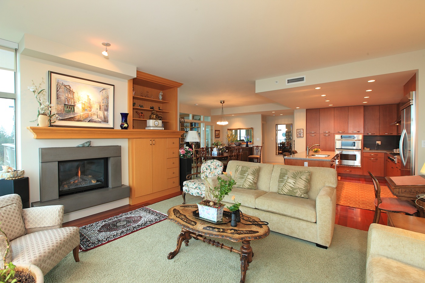 Listing Image of 1303 - 3335 Cypress Pl