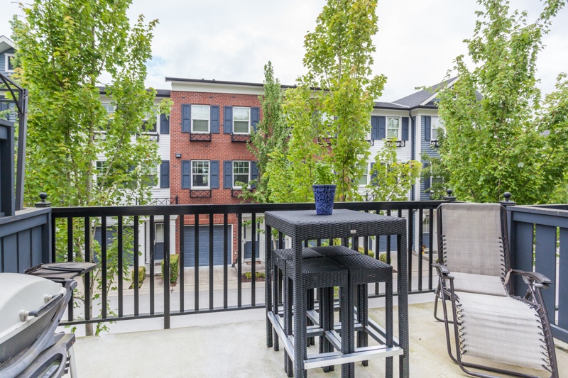 Listing Image of 3-7348 192A Street