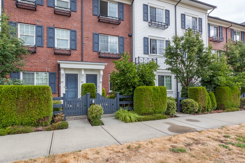 Listing Image of 3-7348 192A Street