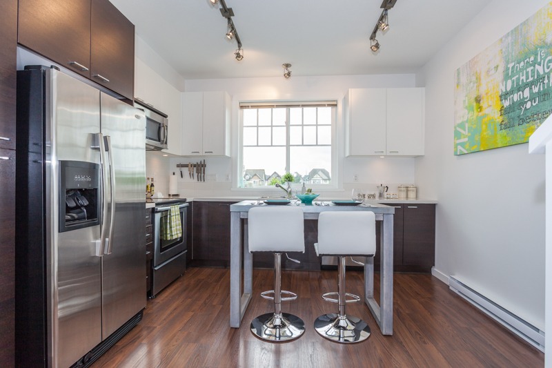 Listing Image of 3-7348 192A Street
