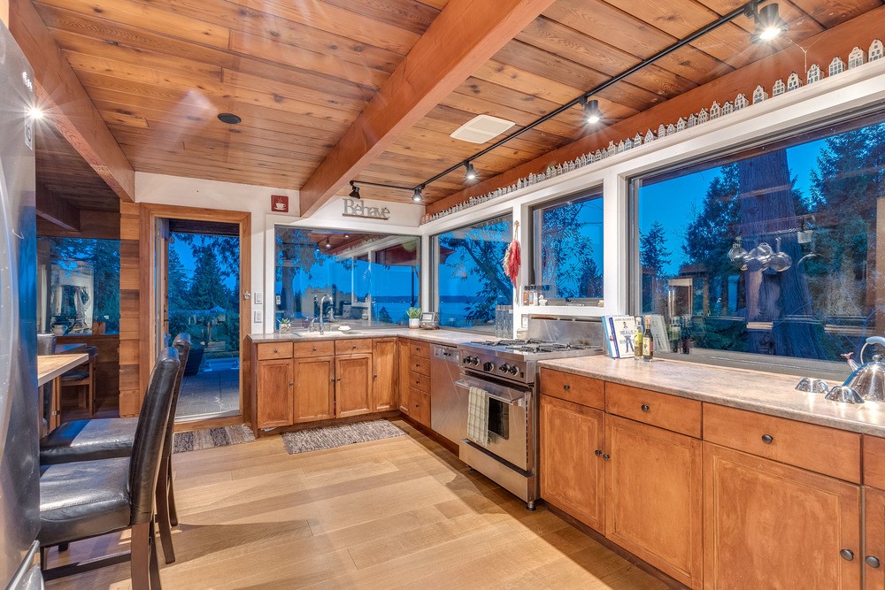 Listing Image of 1421 31st Street