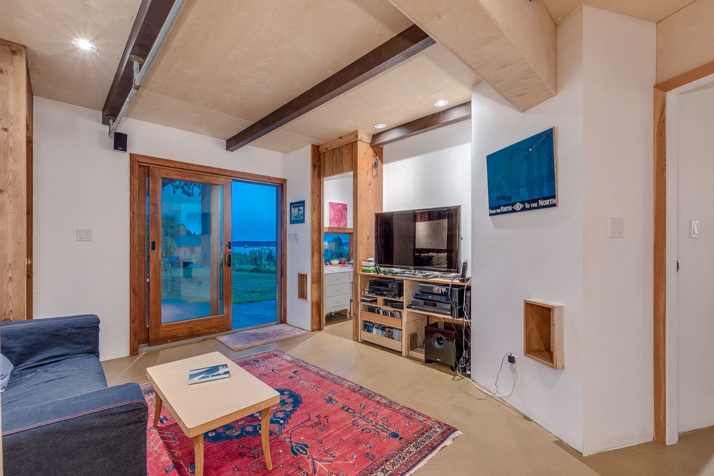 Listing Image of 1421 31st Street