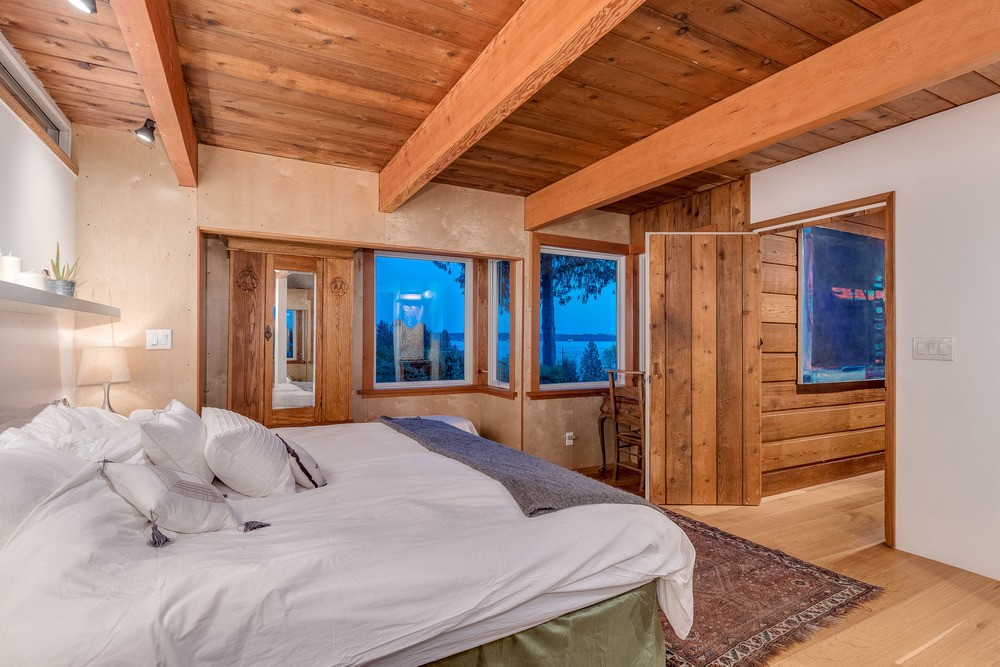 Listing Image of 1421 31st Street