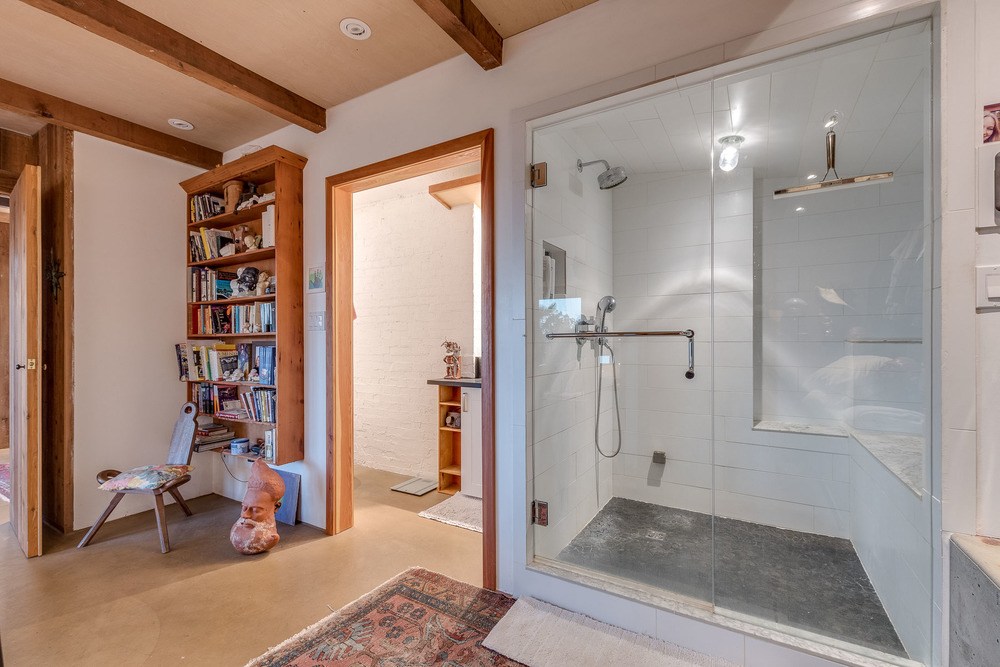 Listing Image of 1421 31st Street
