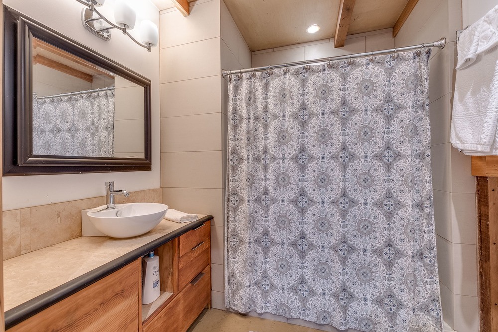 Listing Image of 1421 31st Street