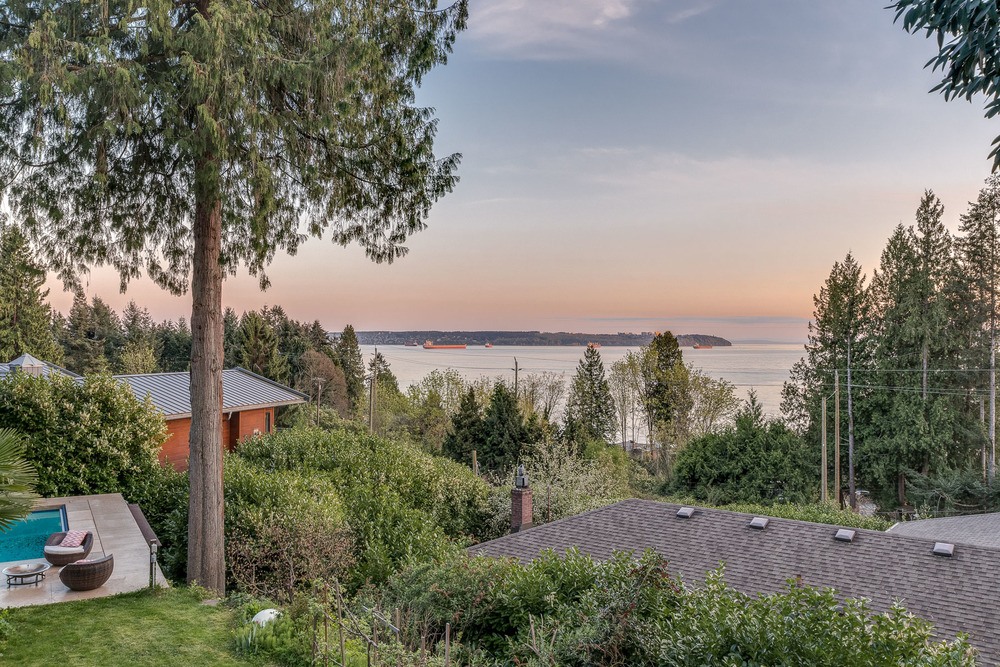 Listing Image of 1421 31st Street