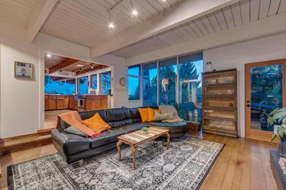 Listing Image of 1421 31st Street