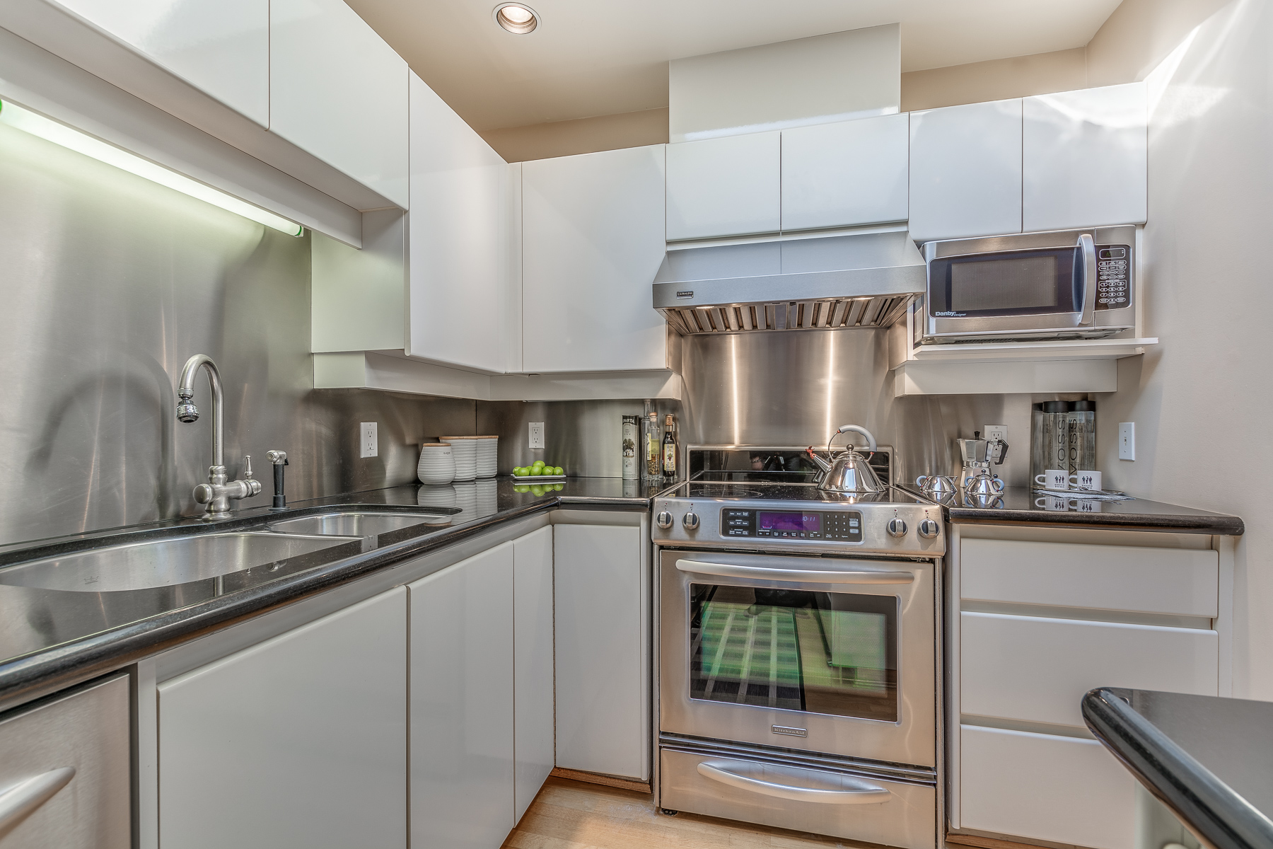 Listing Image of 204 1871 Marine Drive