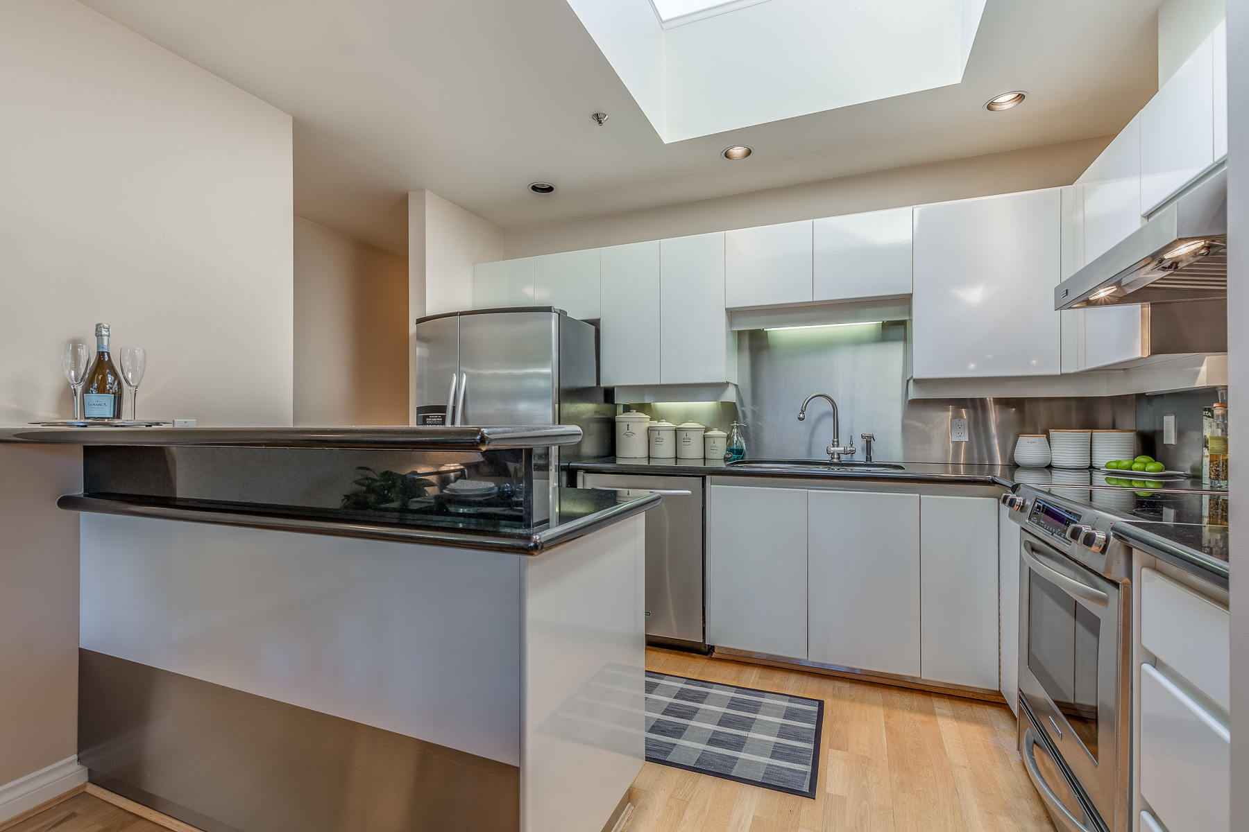 Listing Image of 204 1871 Marine Drive