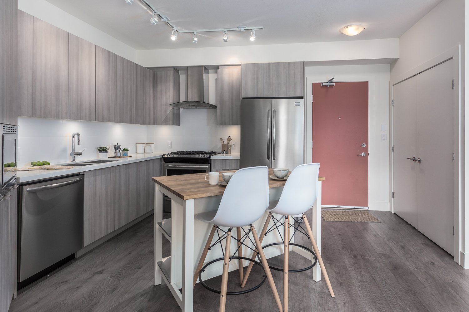 Listing Image of 309 3606 Aldercrest Drive