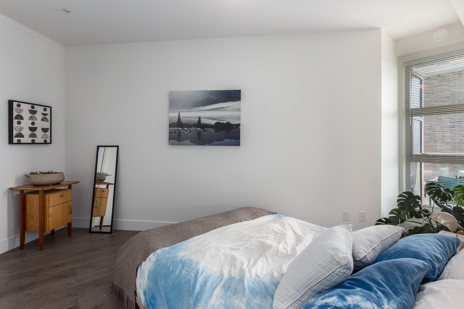 Listing Image of 309 3606 Aldercrest Drive