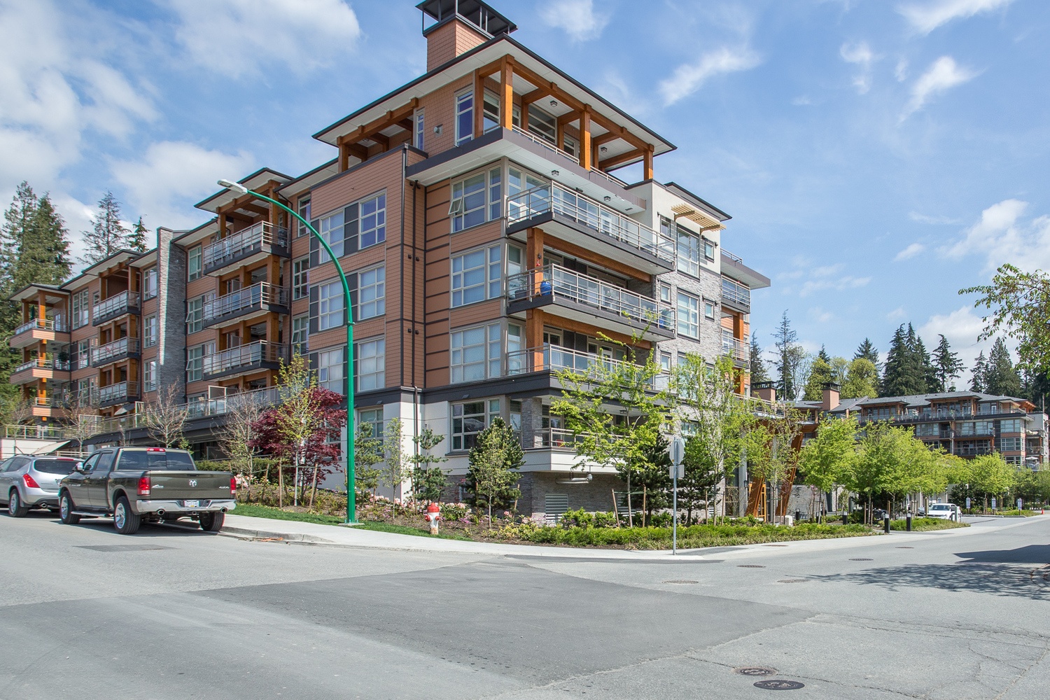 Listing Image of 309 3606 Aldercrest Drive