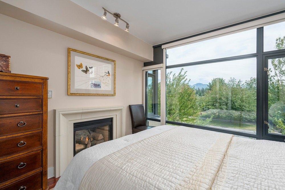 Listing Image of 300 - 1863 Alberni St