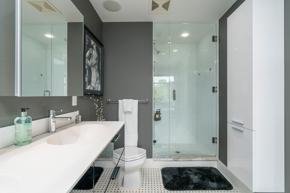 Listing Image of 300 - 1863 Alberni St