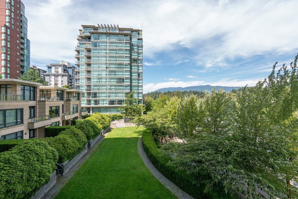 Listing Image of 300 - 1863 Alberni St