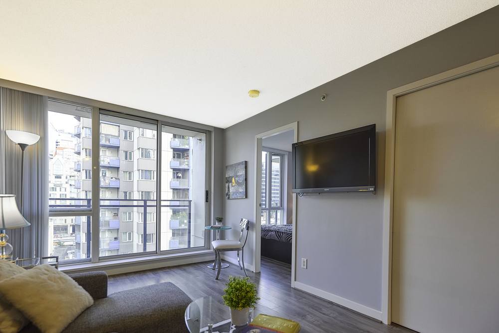 Listing Image of 1102 1082 Seymour Street