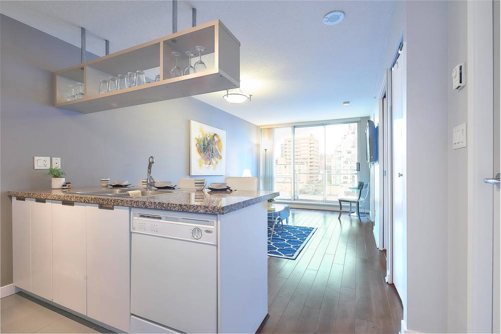 Listing Image of 1102 1082 Seymour Street