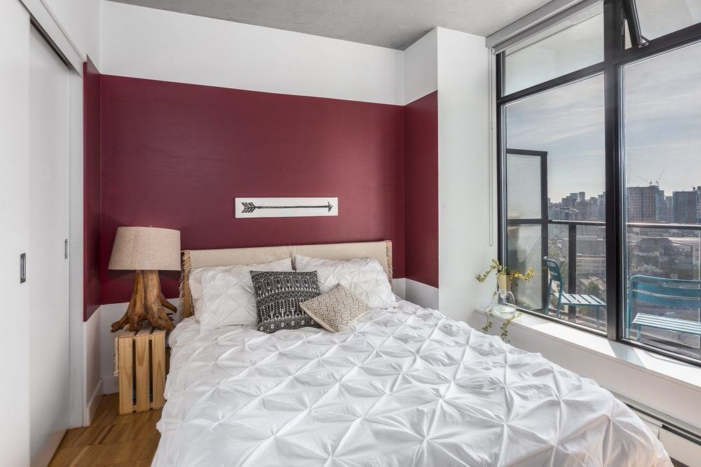 Listing Image of 2706 108 West Cordova Street