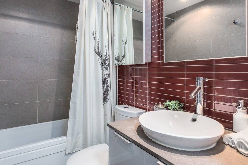 Listing Image of 2706 108 West Cordova Street