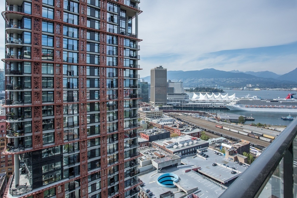 Listing Image of 2706 108 West Cordova Street