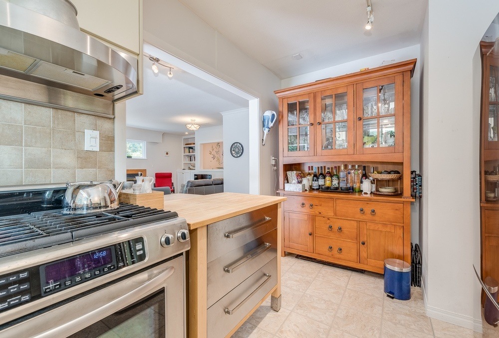 Listing Image of 64 Morven Drive