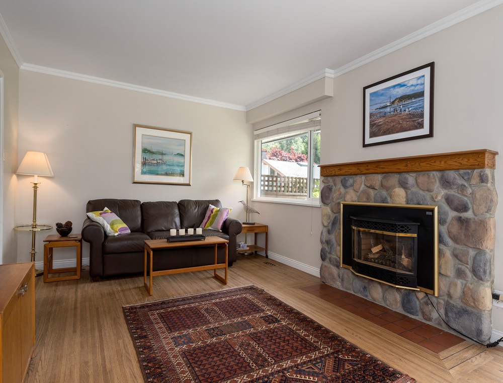 Listing Image of 32 Glenmore Drive