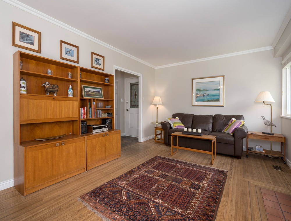 Listing Image of 32 Glenmore Drive