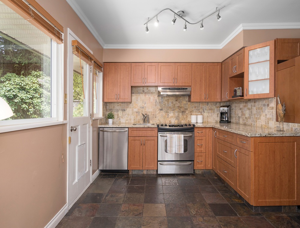 Listing Image of 32 Glenmore Drive