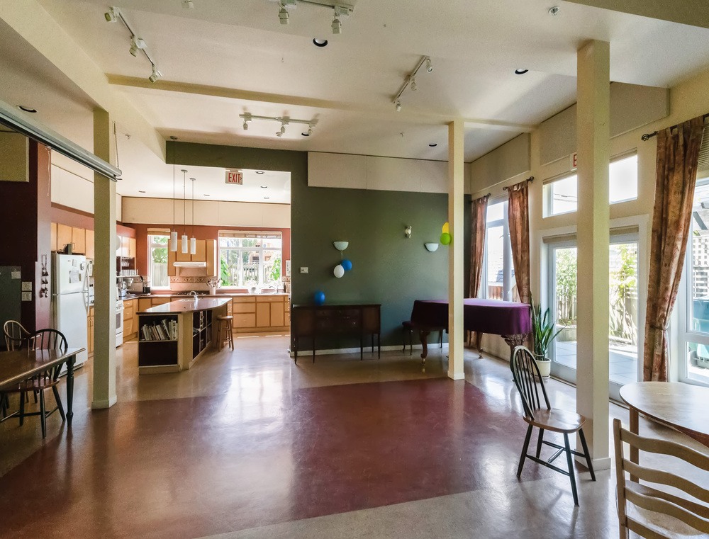 Listing Image of 202 4272 Albert St