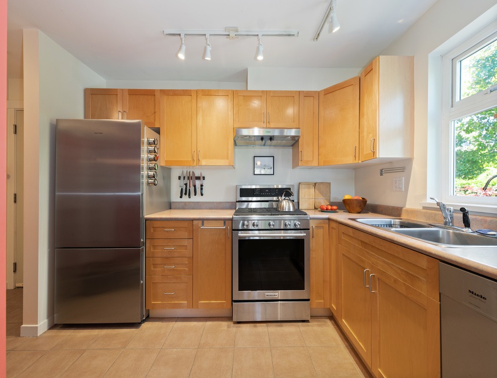 Listing Image of 202 4272 Albert St