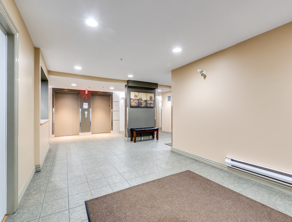 Listing Image of 110 175 E 10th St
