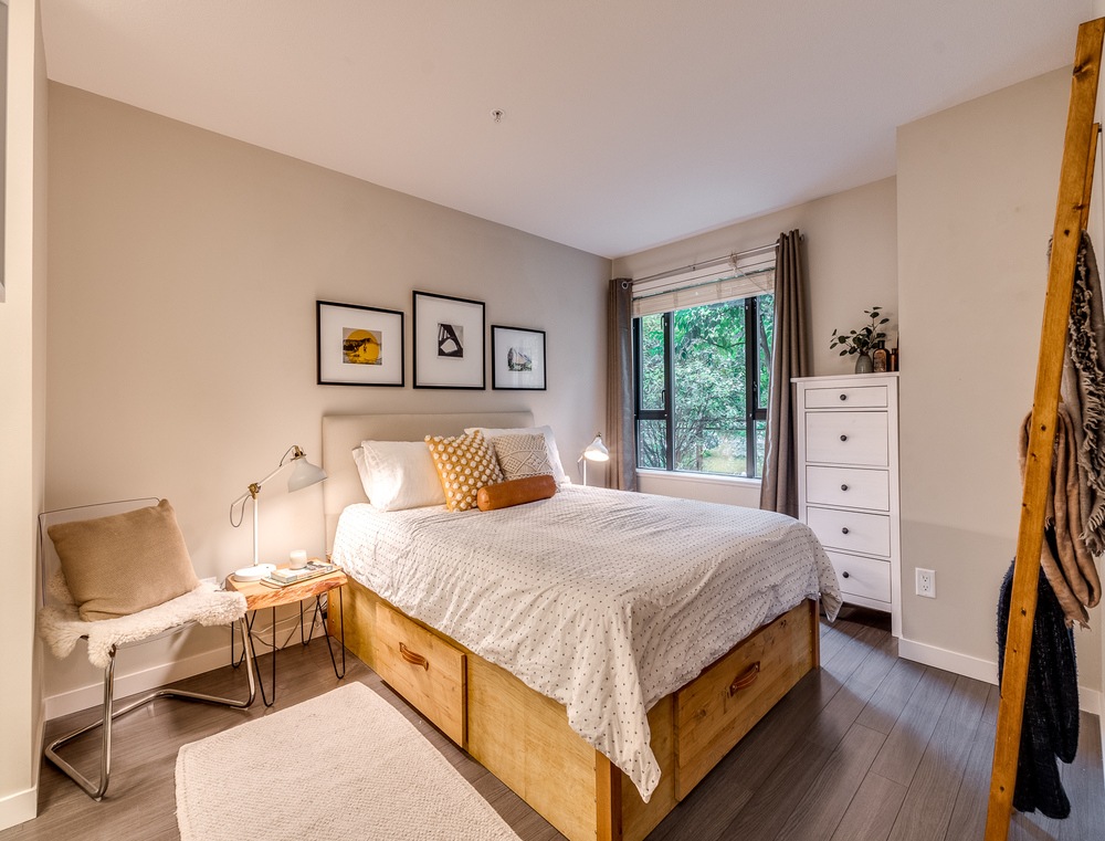 Listing Image of 110 175 E 10th St