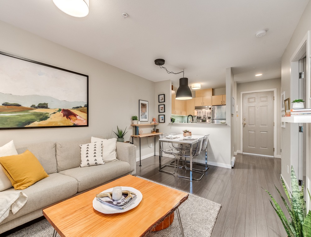 Listing Image of 110 175 E 10th St