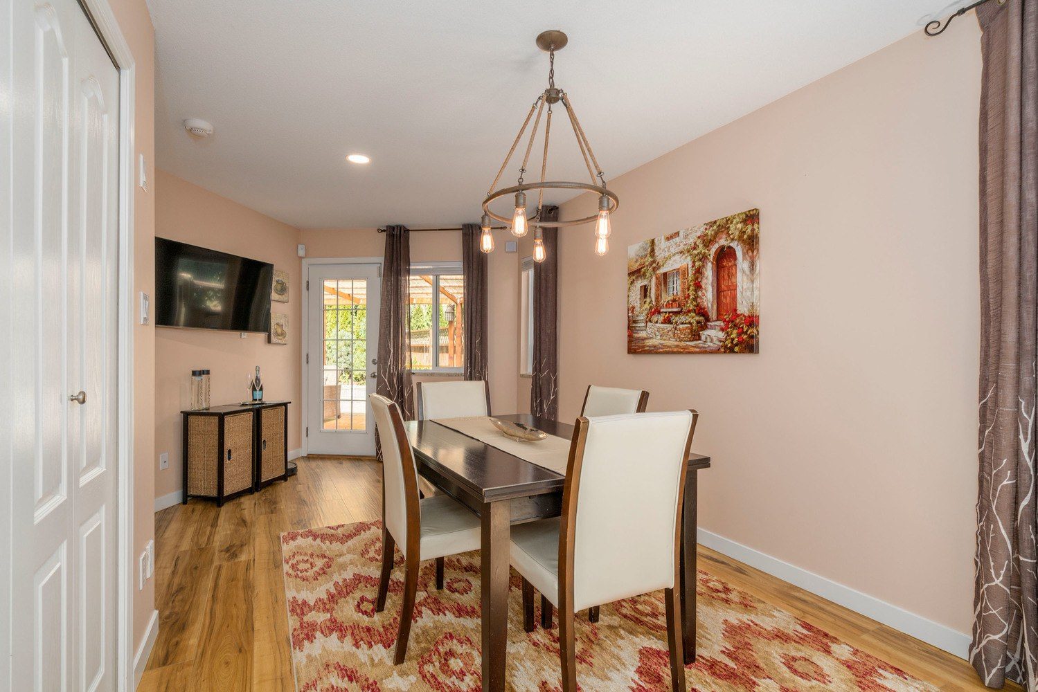 Listing Image of 883 Seymour Boulevard