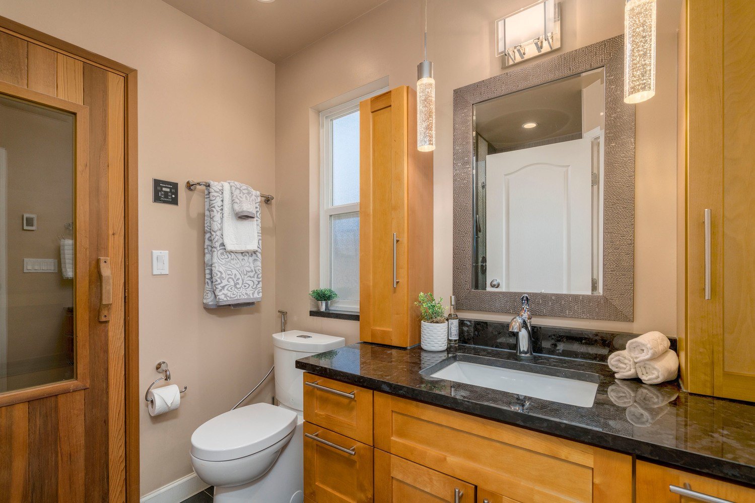 Listing Image of 883 Seymour Boulevard