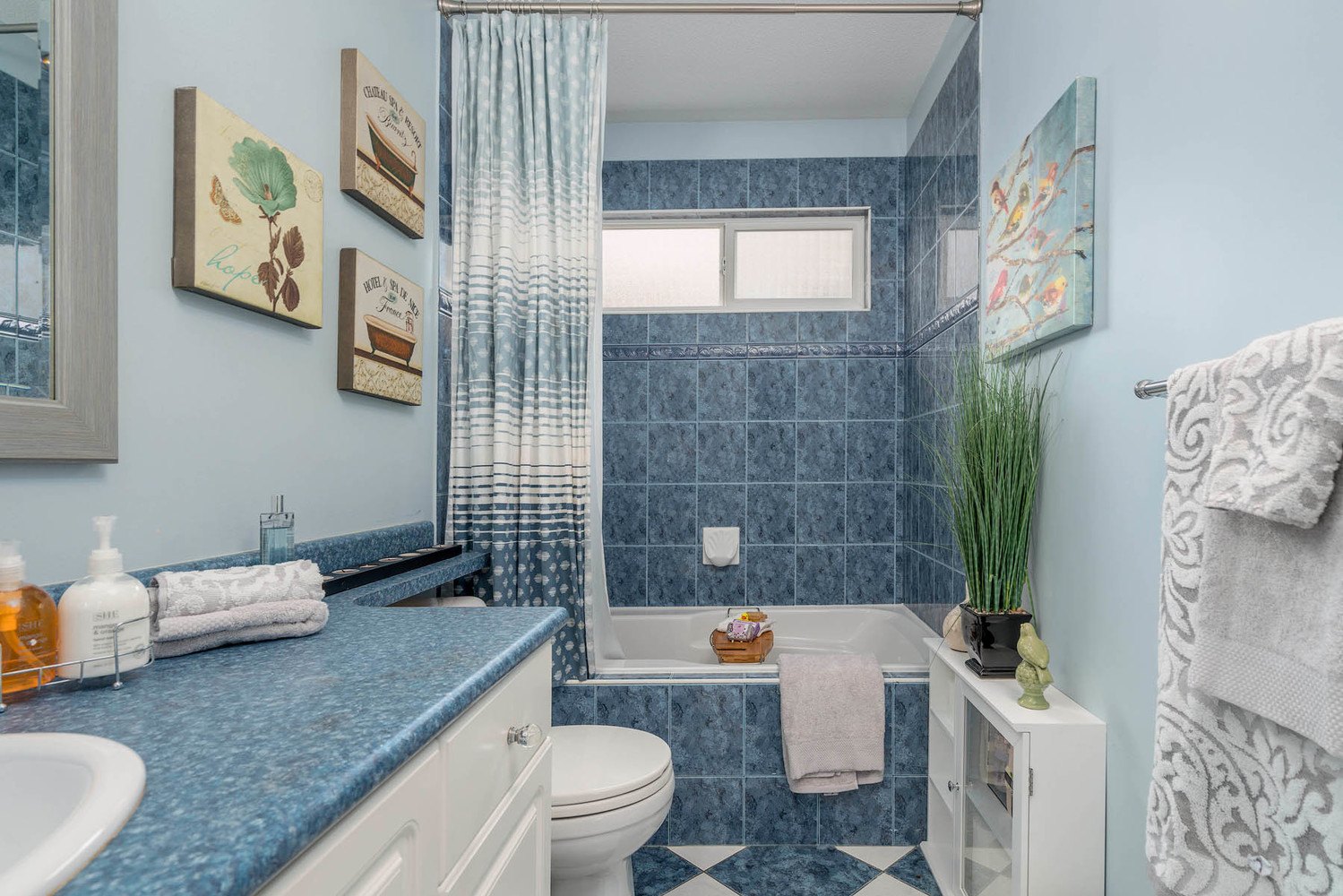 Listing Image of 883 Seymour Boulevard