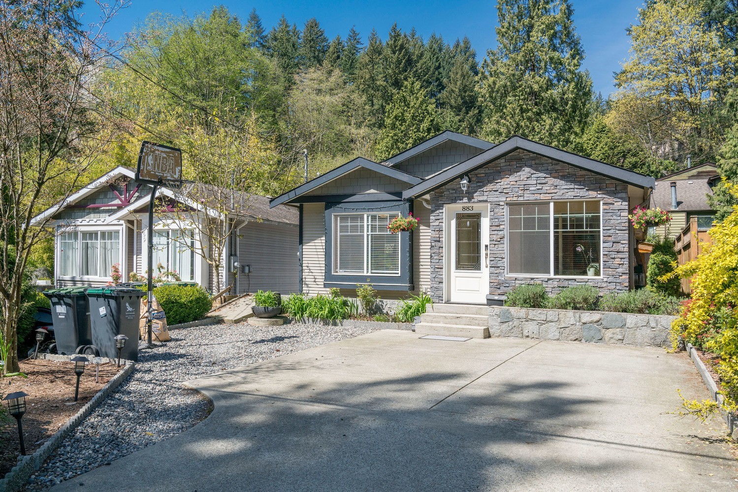 Listing Image of 883 Seymour Boulevard