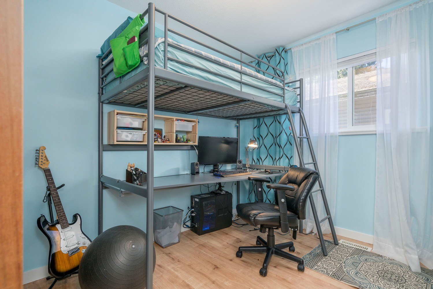Listing Image of 883 Seymour Boulevard
